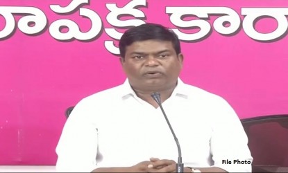 రేవంత్ బ్రోకర్, బండి జోకర్, అరవింద్ లోఫర్: టిఆర్ఎస్  img