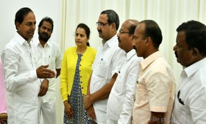 ఎన్నికల సమయంలో లౌక్యంగా పీఆర్సీపై ప్రకటన img