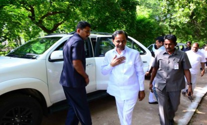 ఢిల్లీలో కేసీఆర్ మకాం... దేనికో?  img