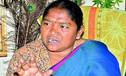 వెంకట్ రెడ్డి ఓ కోవర్ట్... ఇంకా ఉపేక్షిస్తే పార్టీకే ప్రమాదం: సీతక్క img