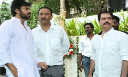 Pawan Kalyan's 4 months deadline to Dolly