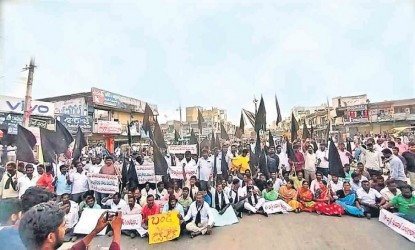 బిజెపి కూడా ఇదే కోరుకొంటోంది కదా?  img