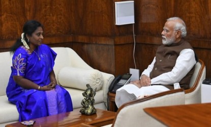 తెలంగాణ సిఎస్కు ప్రోటోకాల్ తెలియదా? తమిళిసై img