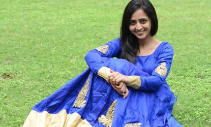 Another popular anchor turns heroine