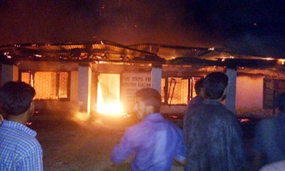 పద్ధతి ప్రకారమే కాశ్మీర్ విద్వంసం? img