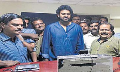 Warm welcome to Prabhas at RTA office